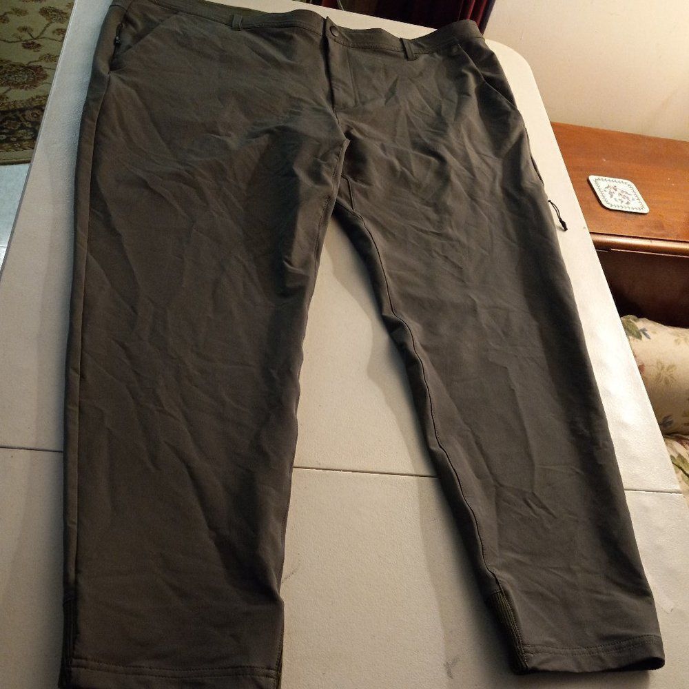 Green Russell Pants 2XL with elastic back cuffs